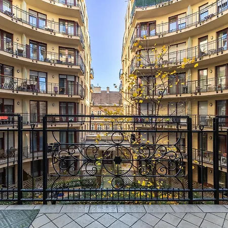 Venus - King Street V - Balcony Daire *